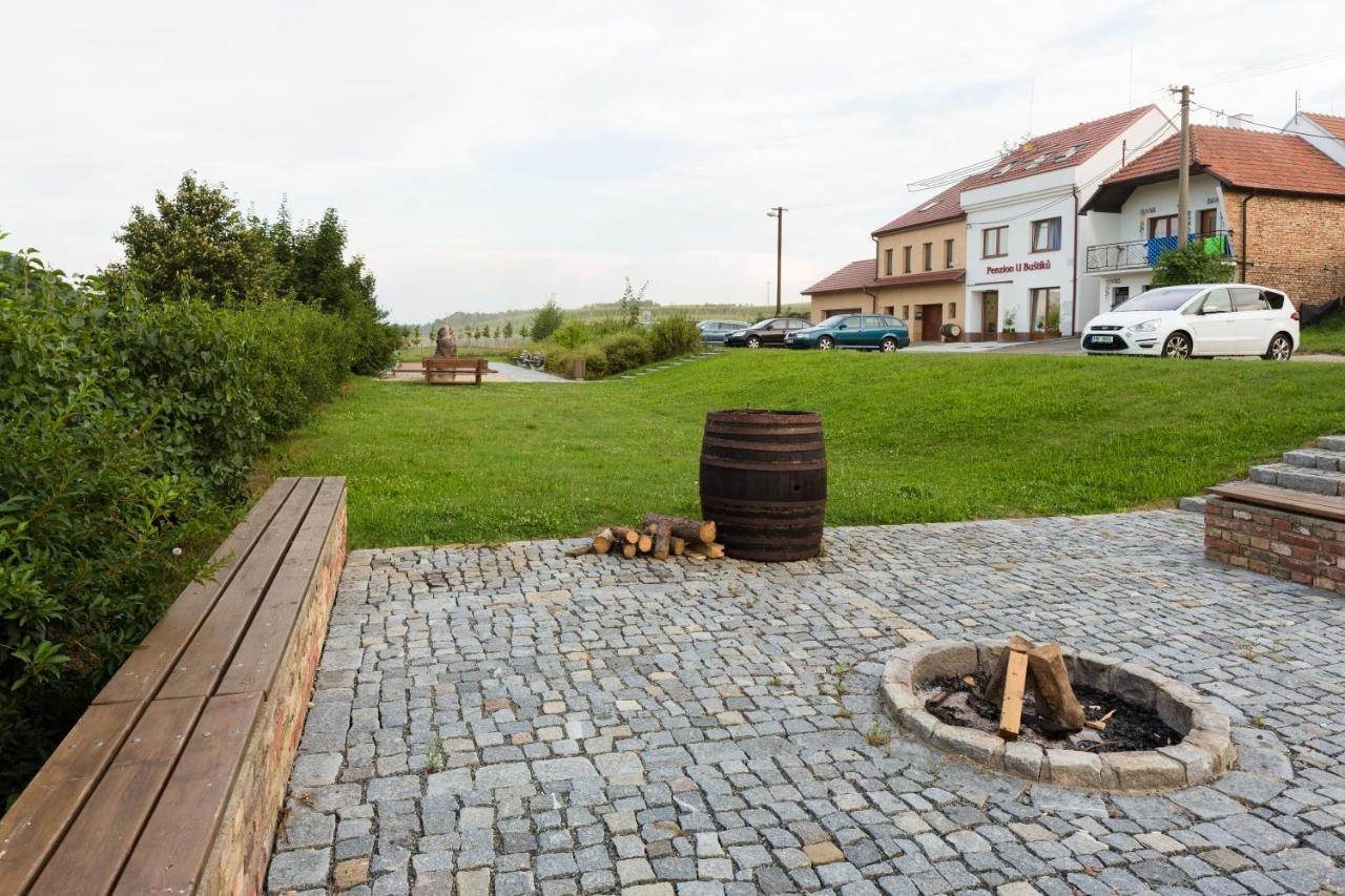 Penzion U Bustiku Sardice Exterior photo